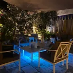 Πανσιόν Secret Garden