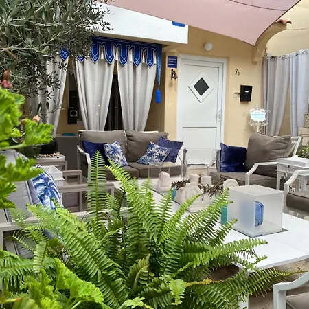 Secret Garden בית הארחה 3*